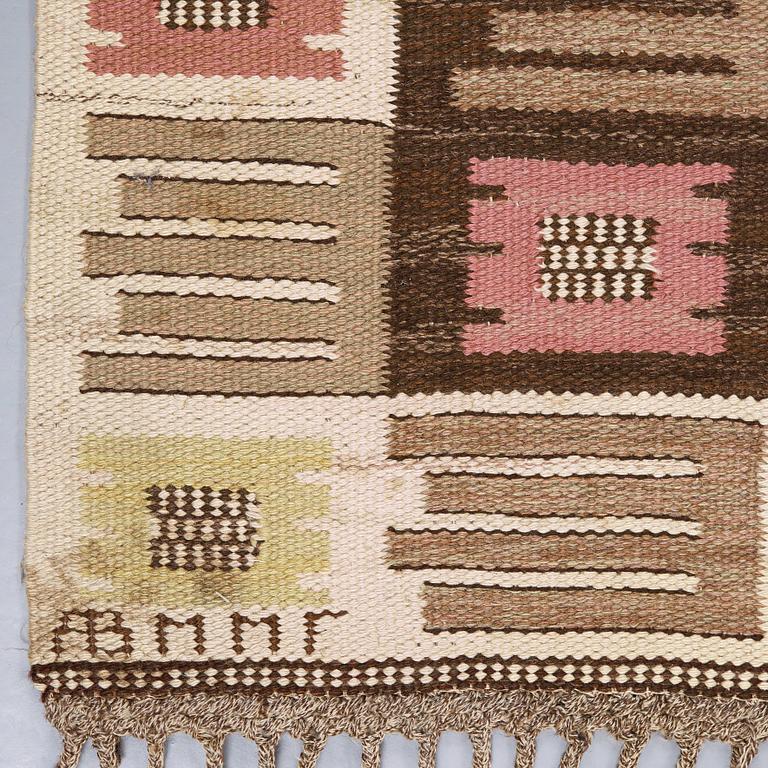 Märta Måås-Fjetterström, CARPET. "Nyponblomman". Flat weave. 303,5 x 205,5 cm. Signed AB MMF.