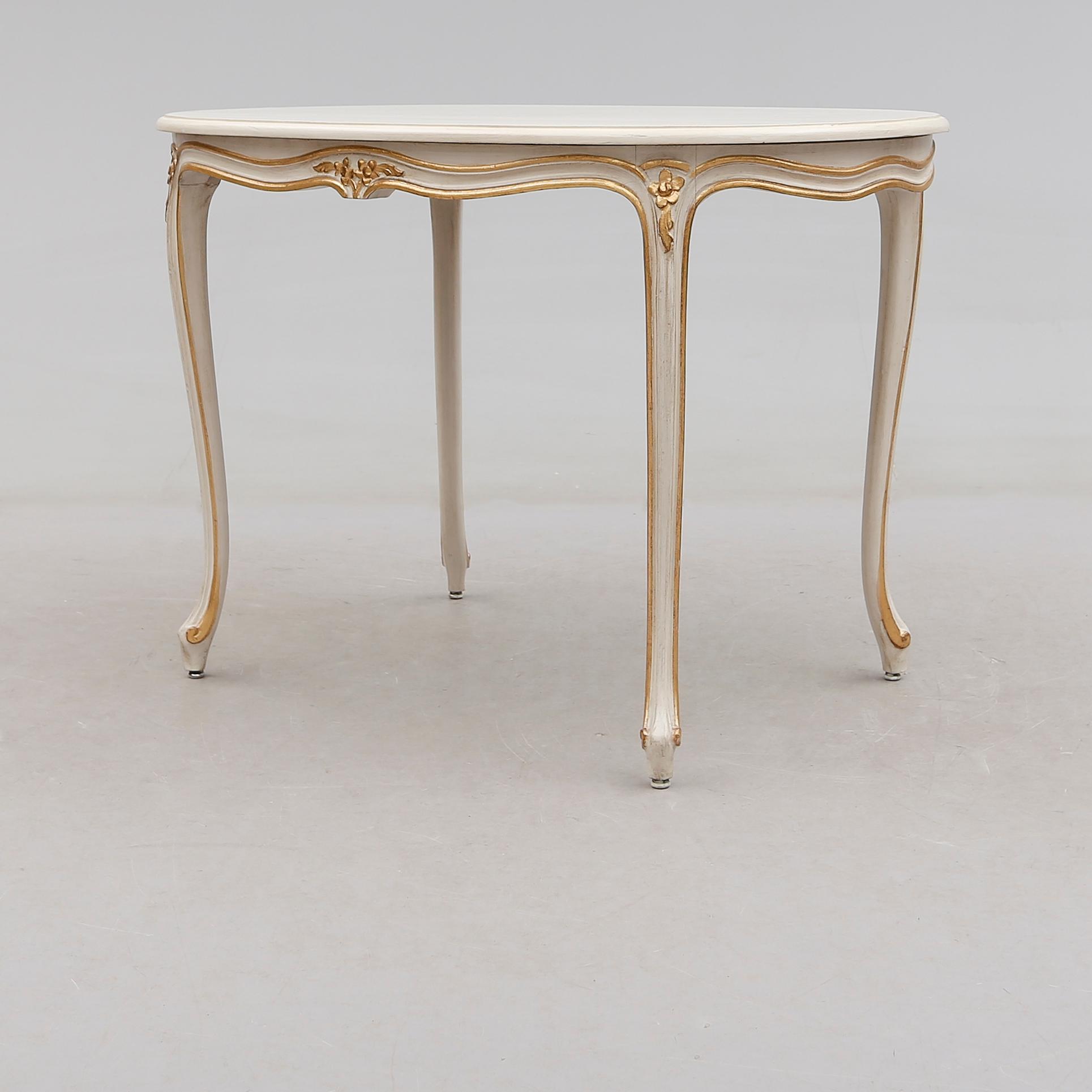 SOFFBORD, rokokostil, 1900-talets andra hälft.