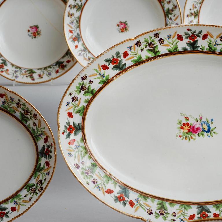 A French part dinner service, Paris, 19th Century. (31pieces).