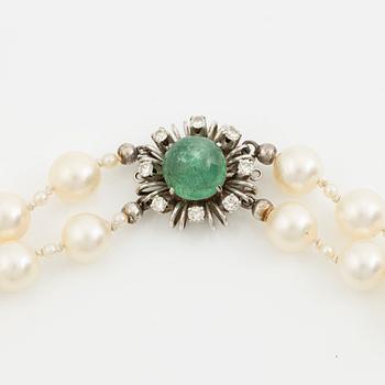 Collier odlade pärlor med två lås.