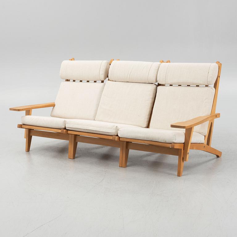 Hans J Wegner, soffa/fåtöljer, 3 delar, "GE-375", Getama, Gedsted, Danmark.
