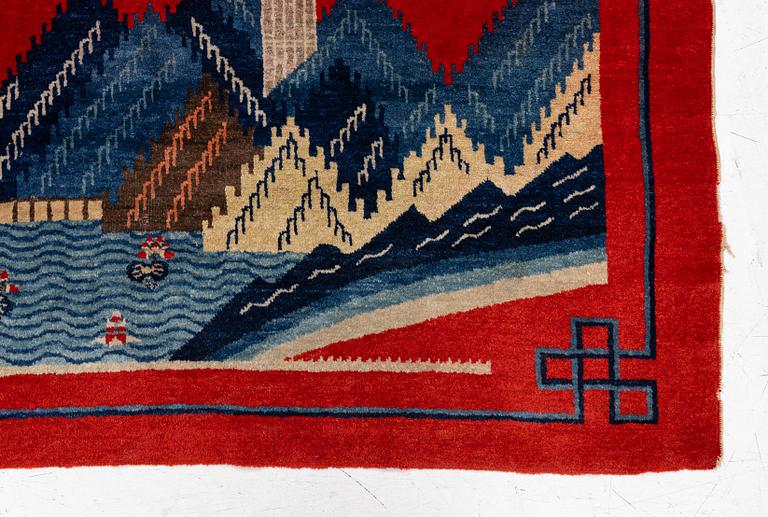 A Chinese Baoutou carpet, around 1900, c. 270 x 182 cm.