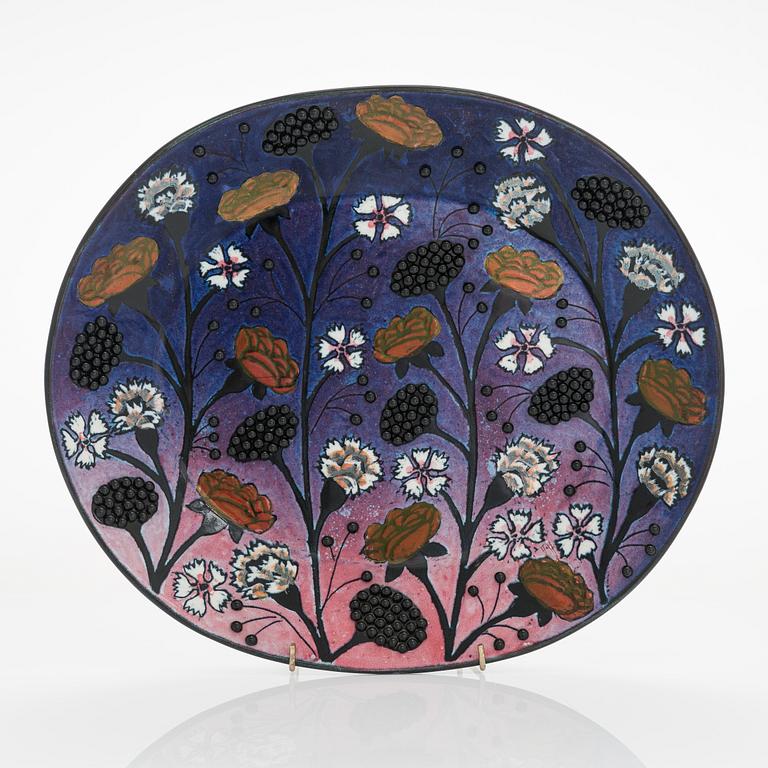 Birger Kaipiainen, a stoneware decorative dish signed Kaipiainen Arabia.