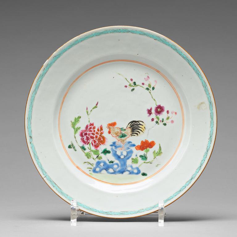 A set of 13 famille rose 'rooster' dinner plates, Qing dynasty, Qianlong (1736-95).