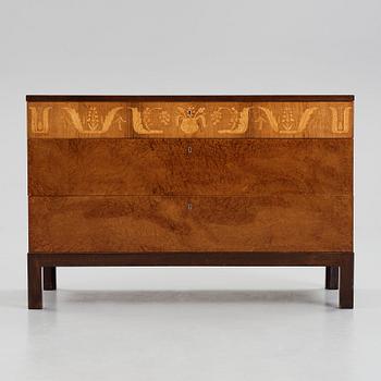 Carl Malmsten, a Swedish Grace chest of drawers, Svensk Hemslöjd, 1930s.