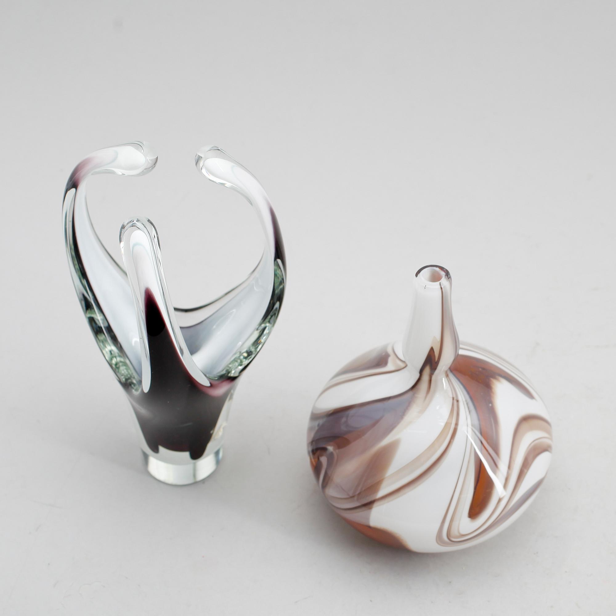VASER, 2 st, glas, Johansfors och Flygsfors, 1900-talets andra hälft.