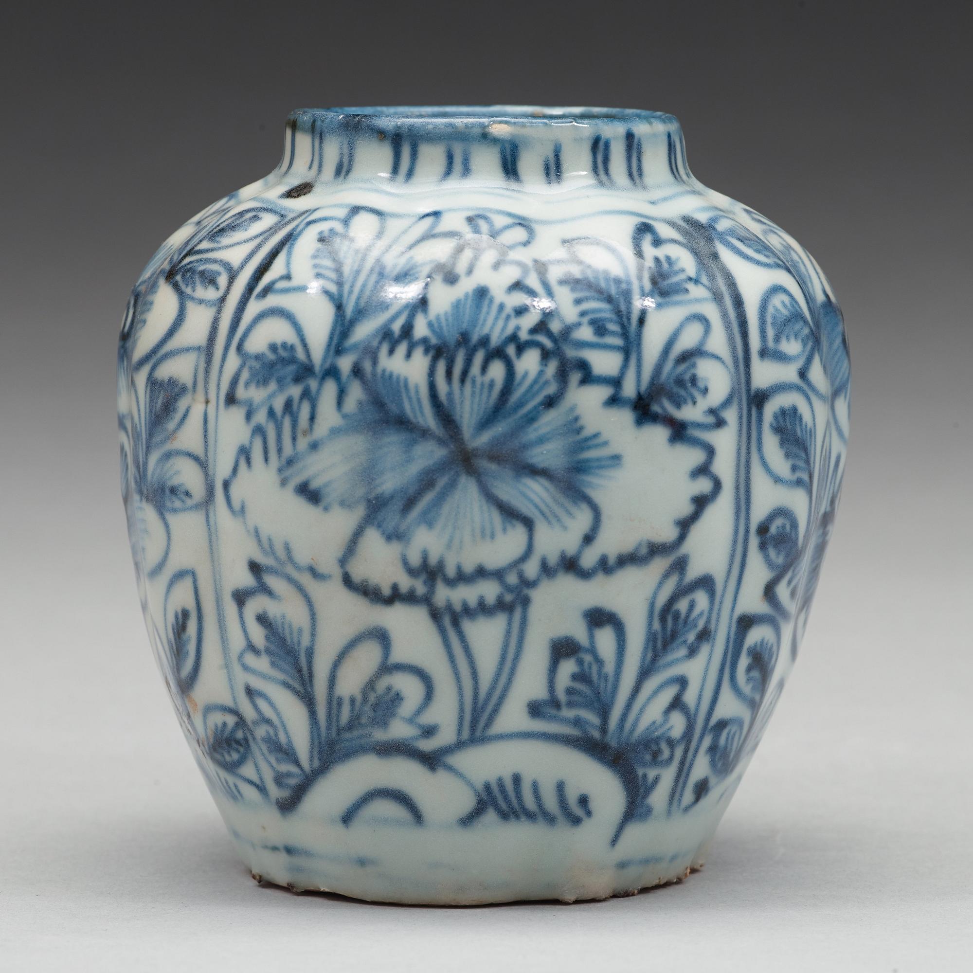 KRUKA, porslin. Mingdynastin, Wanli (1572-1620).