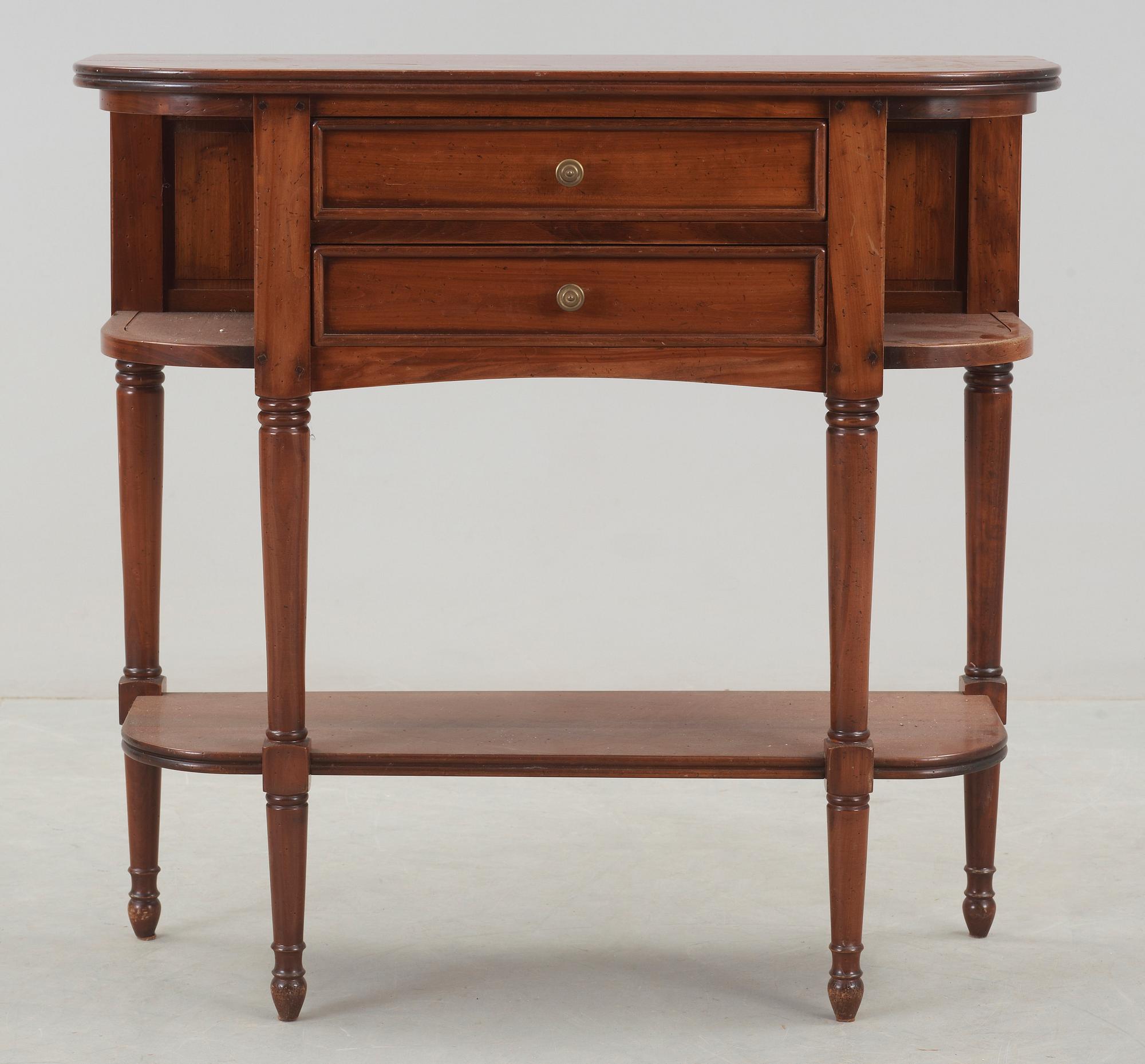 SIDEBOARD, England, omkr år 1900.