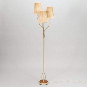 A mid-20th century floor lamp.