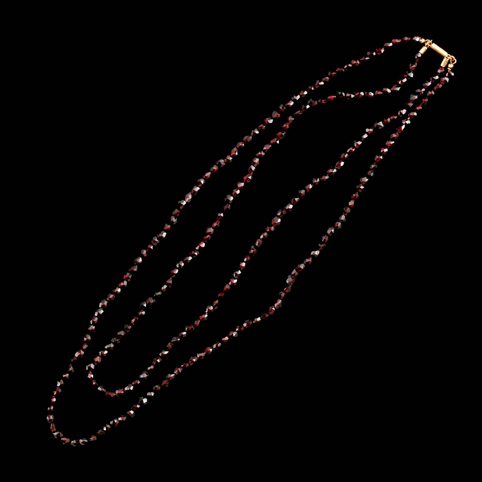 COLLIER, granater, lås 18 k guld, 1900-talets mitt.