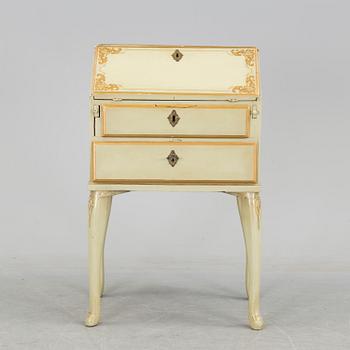 A SECRETAIRE, late 18th / early 19th century.
