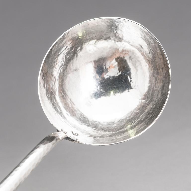 TAPIO WIRKKALA, A silver punch ladle and six silver beakers, marked TW,  Kultakeskus, Hämeenlinna, Finland 1976 an 1974.