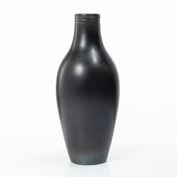 Gunnar Nylund, A stoneware vase, Rörstrand.