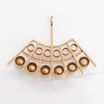 A 14K gold pendant with cultured pearls. Helsinki 1964.