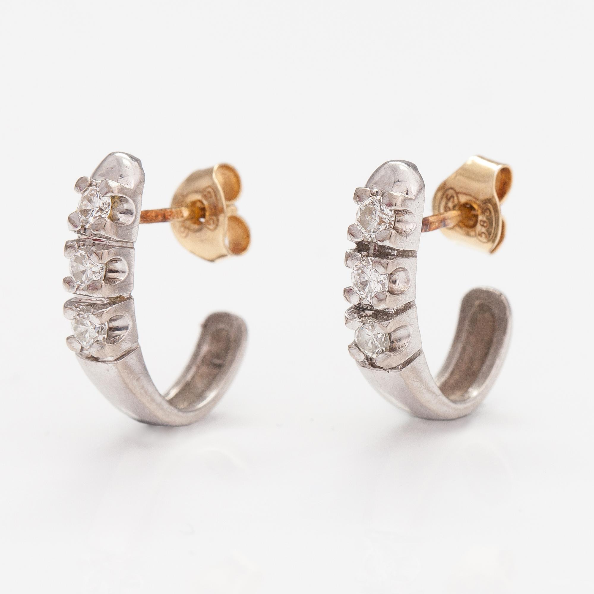 ÖRHÄNGEN, 14K vitguld, diamanter ca 0.42 ct tot. Silván.