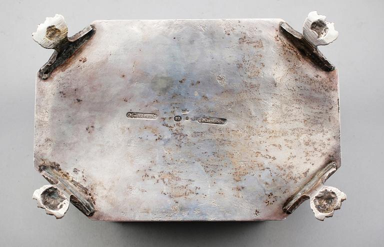 SOCKERSKRIN, silver, Maciej Nowakowski, Warsawa, 1851. Vikt ca 757 gram.