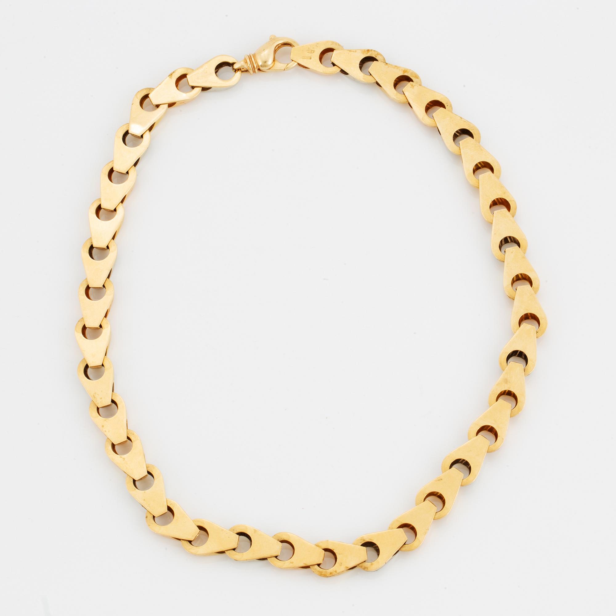 18K gold necklace.