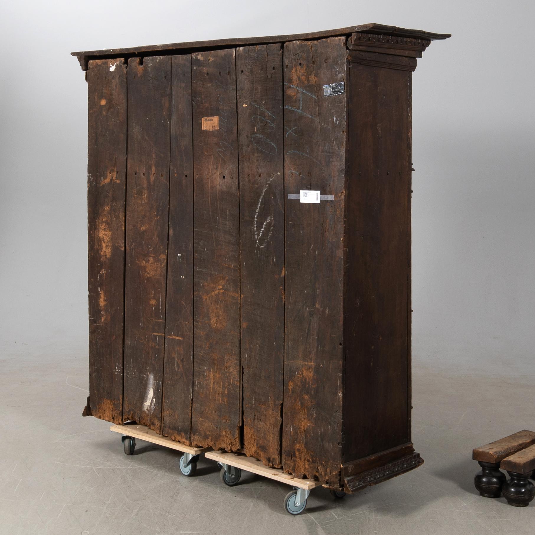 Skåp, Renässans-stil 1800-tal.