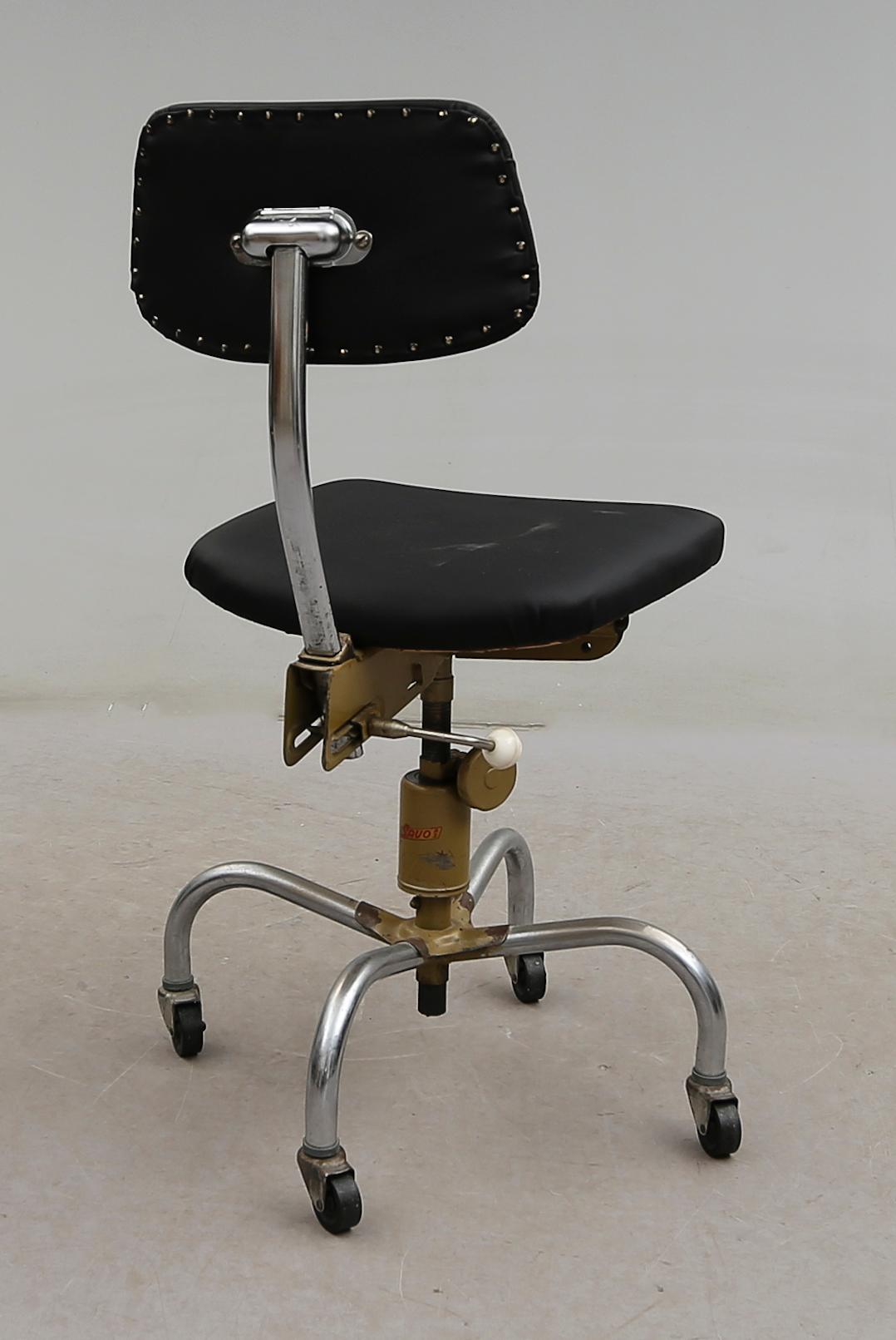 INDUSTRISTOL, 1900-talets andra hälft.