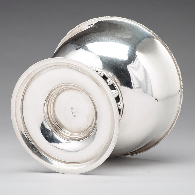 Georg Jensen, an 830/1000 silver bowl, Copenhagen 1919, nr 19, The Louvre model.