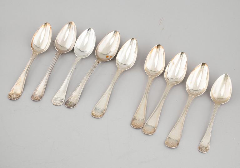 16 similar pieces of silverware, 1826 - 1933. Weight 799 g incl steel blade.