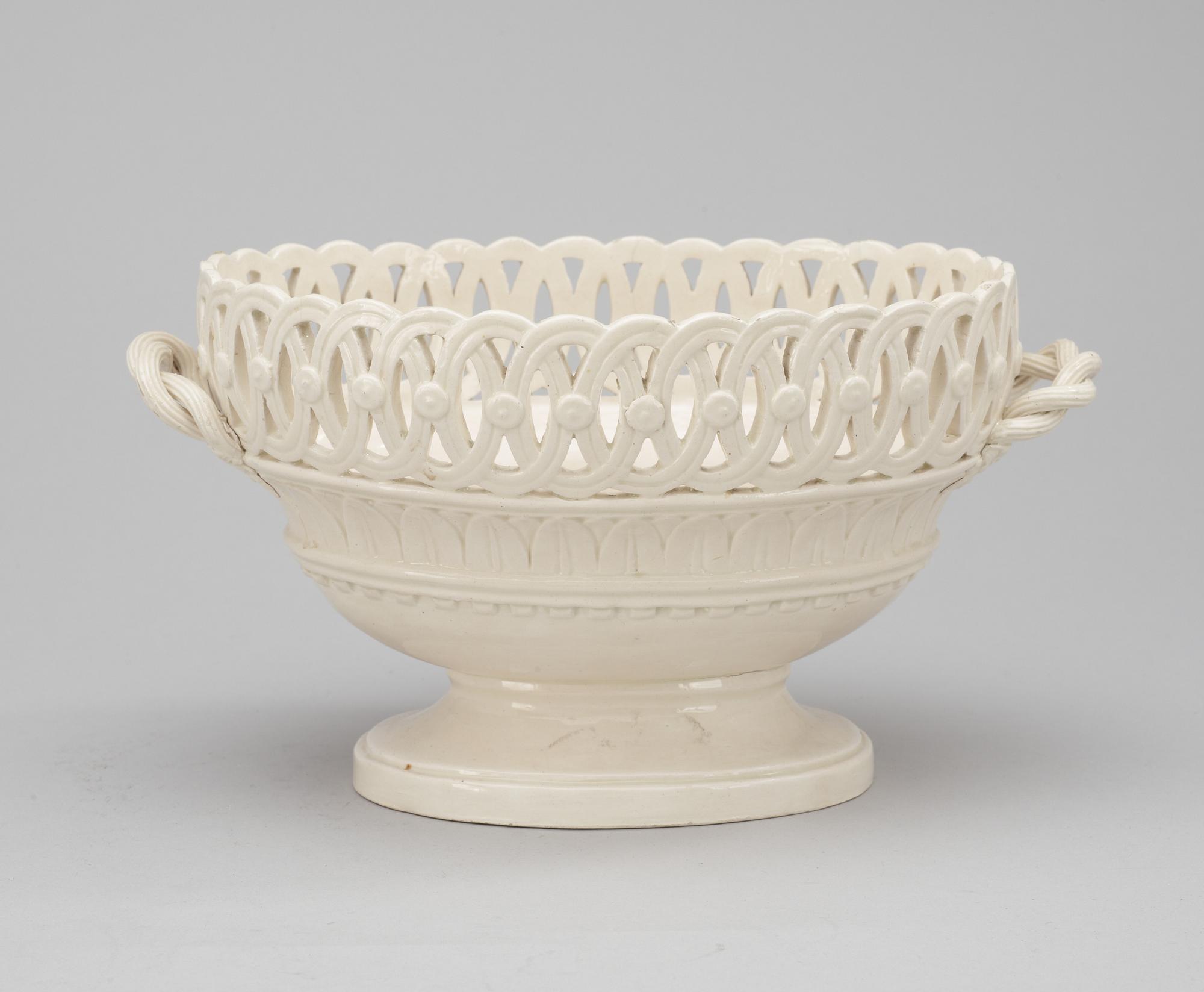 A Swedish creamware basket, Rörstrand circa 1800.