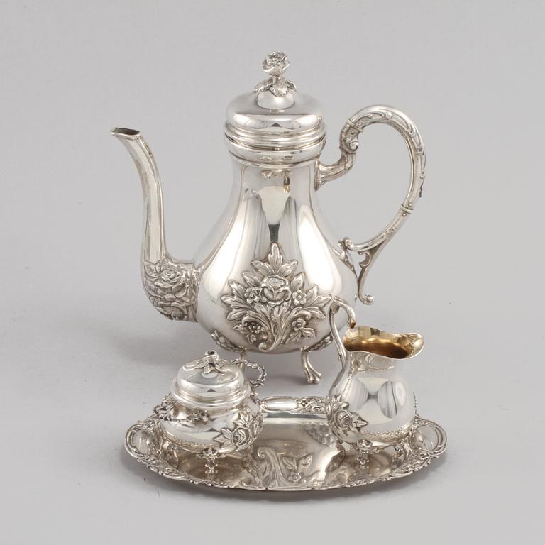 KAFFESERVIS, 4 delar, låghaltigt silver, 1900-tal, total vikt 1125 gram.