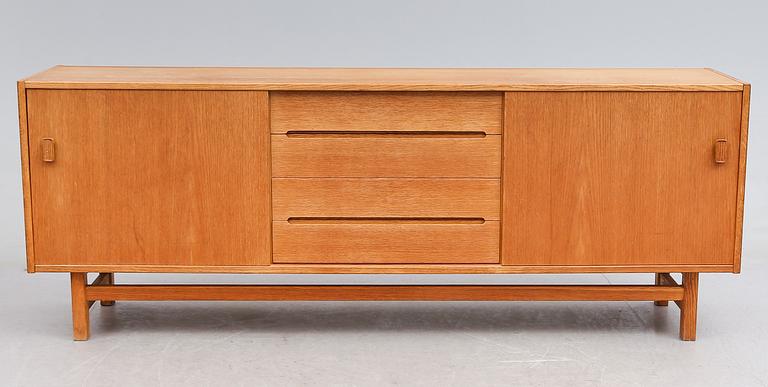 SIDEBOARD, "Arild", Nils Jonsson, Troeds, 1900-talets andra hälft.