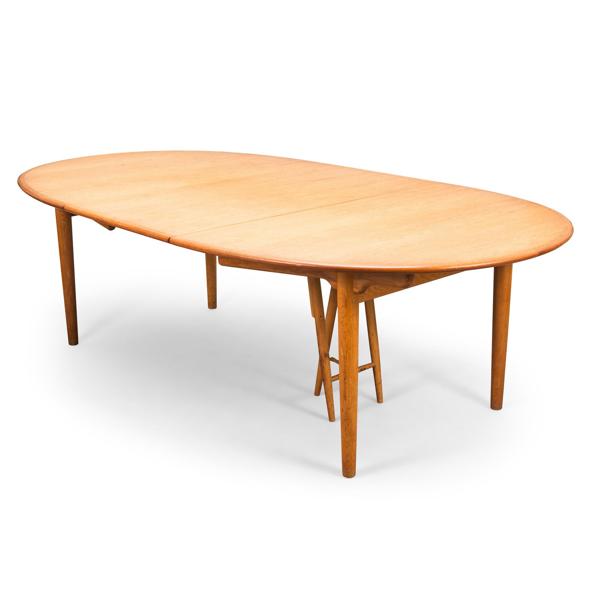 Hans J Wegner, A 1950s dining table model JH 567, Johannes Hansen, Denmark.