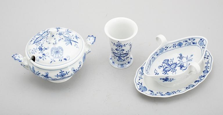 TERRIN, SÅSSKÅL SAMT VAS, porslin, Meissen, 1900-tal.