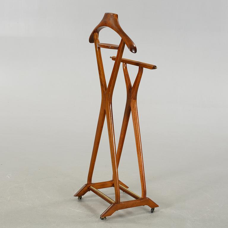 A wooden clothes hanger, second half of the 20th century.
