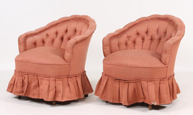 FÅTÖLJER, ett par, 1900-talets första hälft.