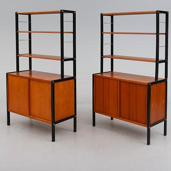 BOKHYLLOR, 1 par, "Variett", Bertil Fridhagen, Bodafors, 1957.