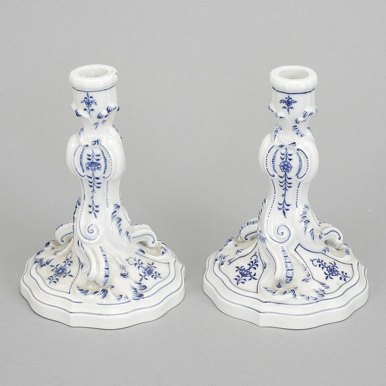 LJUSSTAKAR, ett par, porslin, Meissen, 1900-tal.