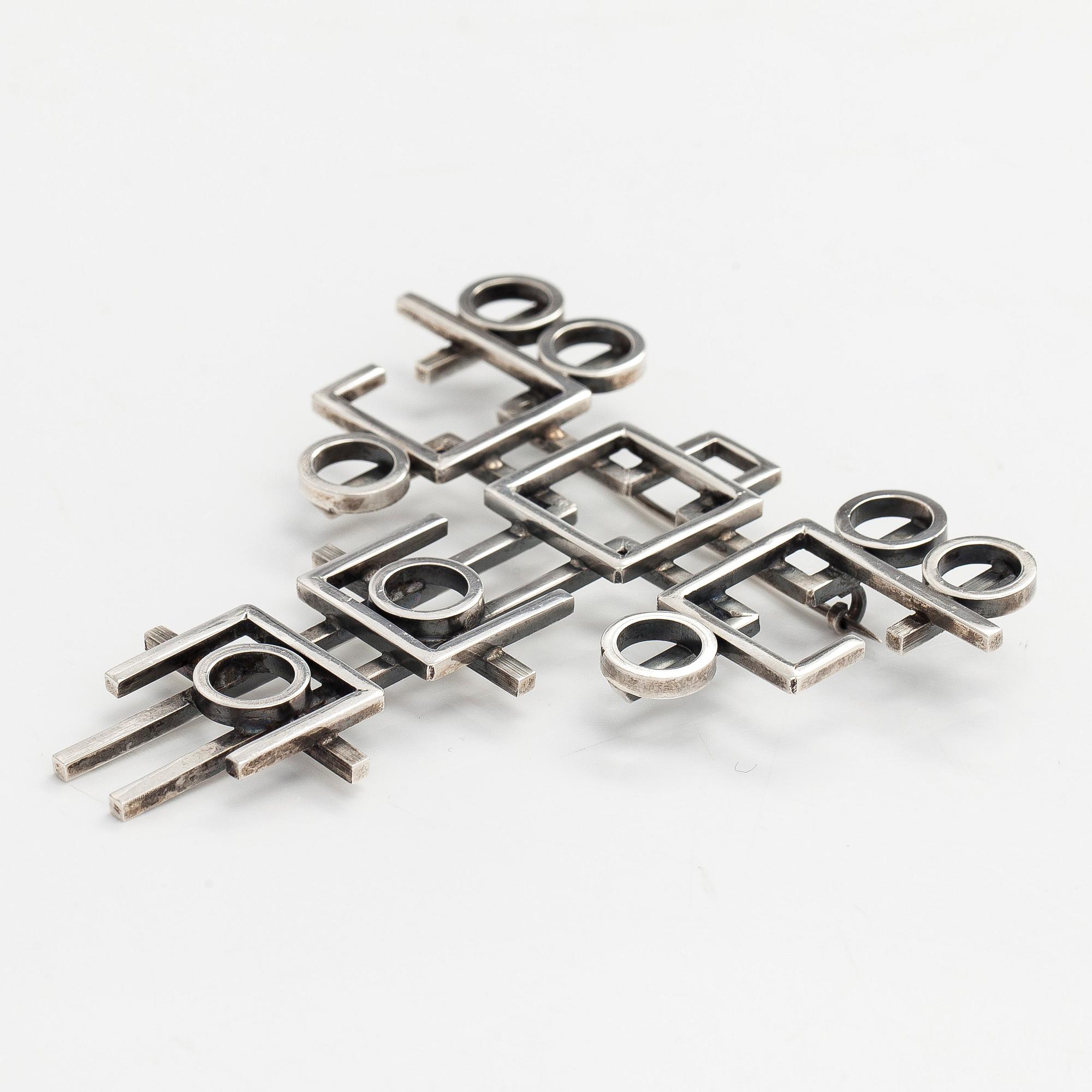 Pekka Sarvanto, brosch, silver. Aarikka 1964.