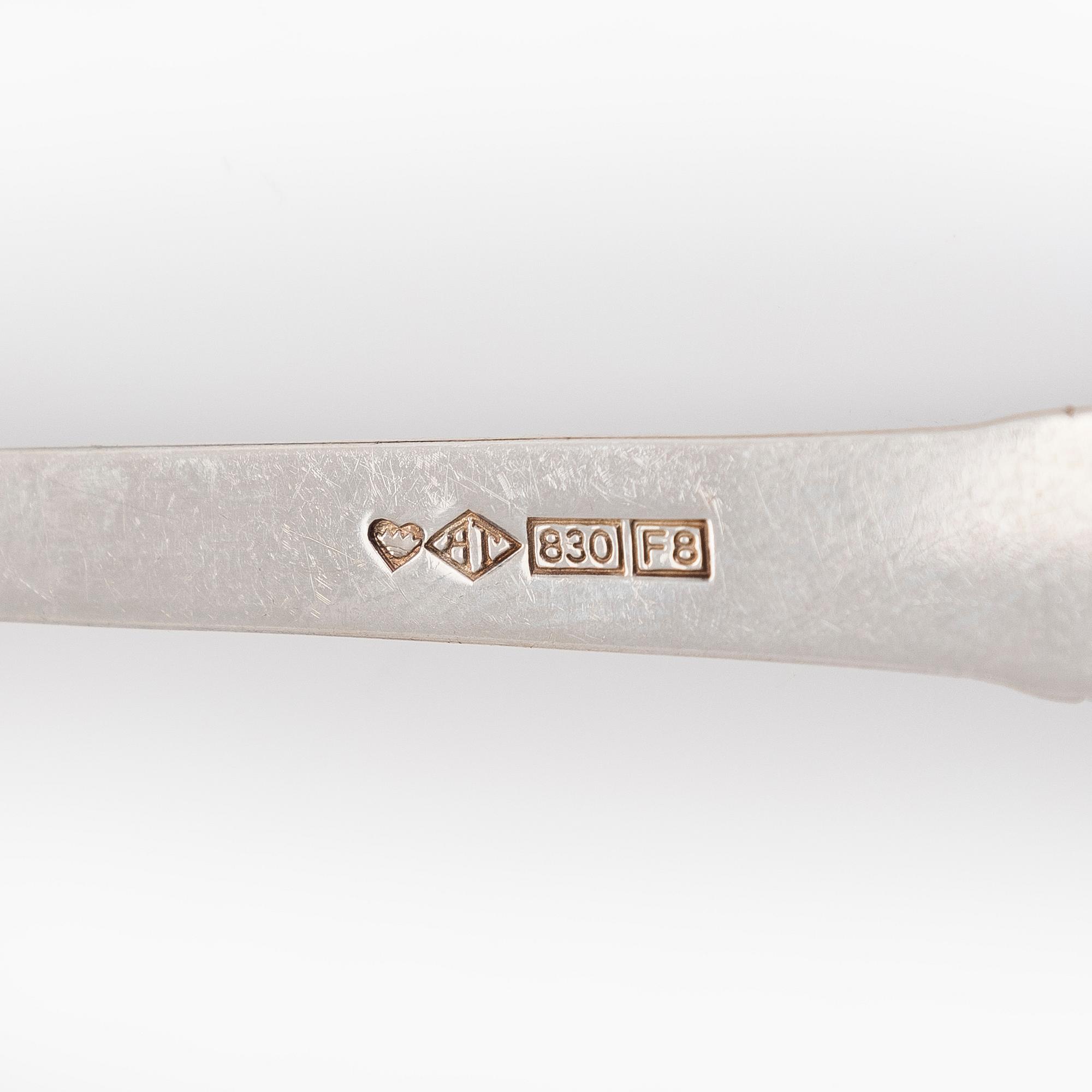 Mauno Honkanen, an 115-piece set of 'Tähkä' silver cutlery, Tillander Helsinki. In wooden box.