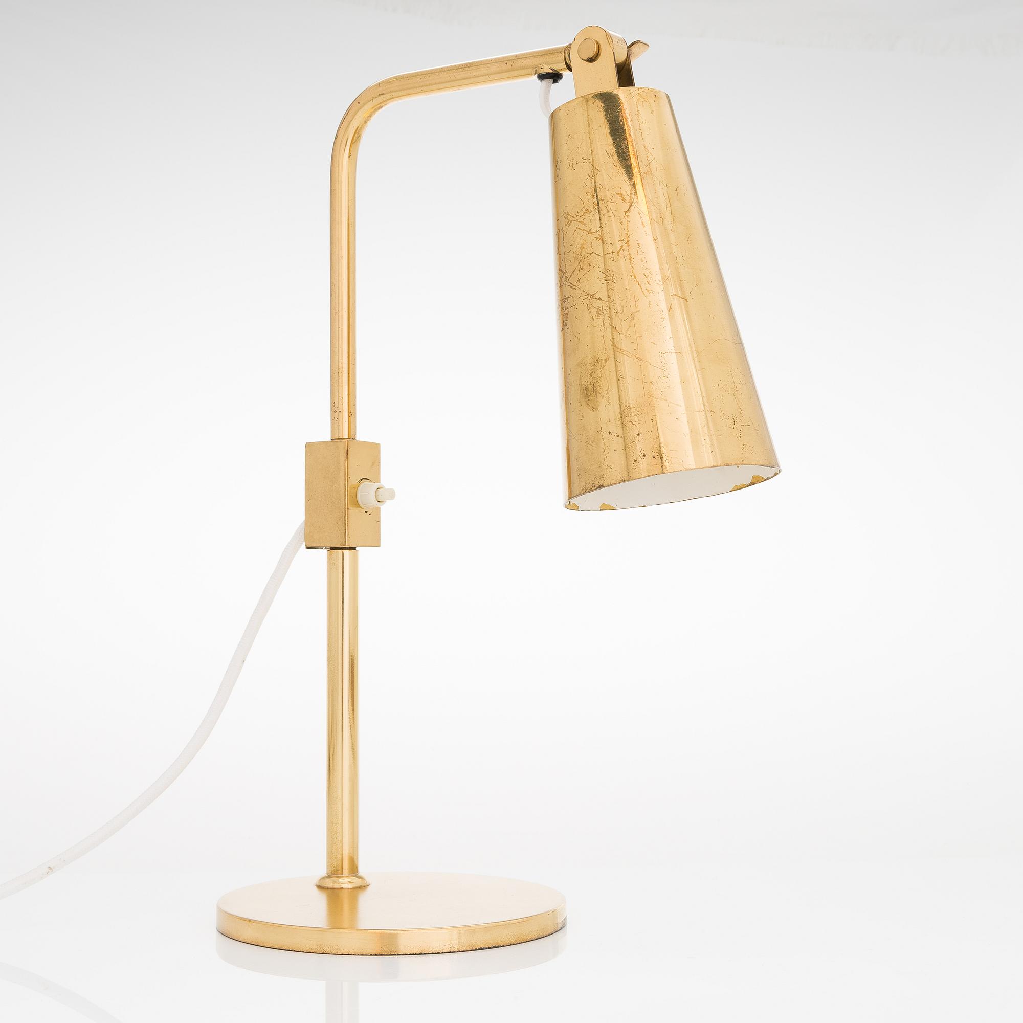 Paavo Tynell, a mid-20th reading light for Taito.