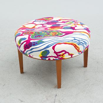 Josef Frank, a stool modell 647, Firma Svenskt Tenn.