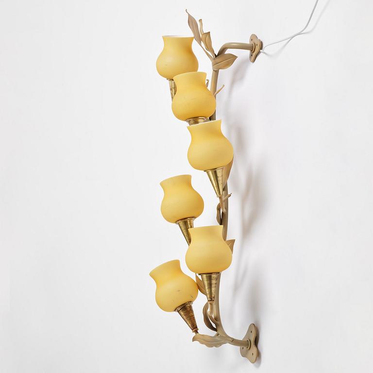 Scandinavian Modern, an imposing wall lamp, 1940s.