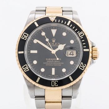 ROLEX, Oyster Perpetual Date, Submariner (1000ft = 300 m), Chronometer, armbandsur, 40 mm.