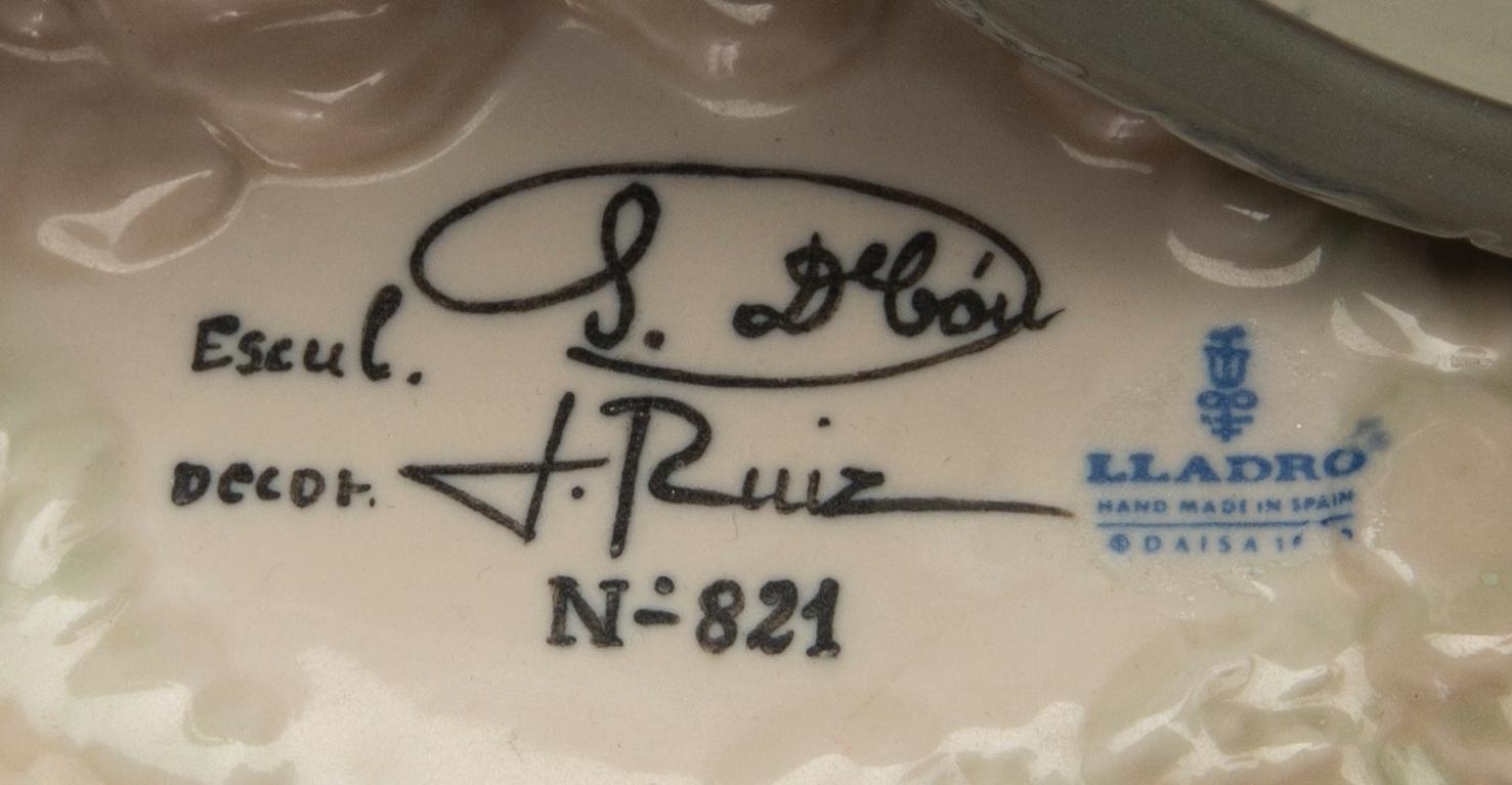 LLADRO, figurgrupp, no 821, bil och fåglar, Spanien, dekor av Ruiz, 1900-talets slut.