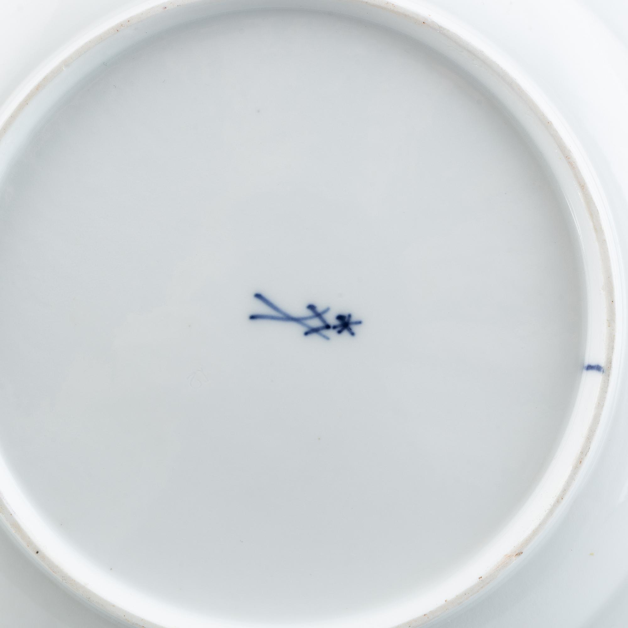 Eight Meissen porcelain plates, Marcolinis period (1774-1814).