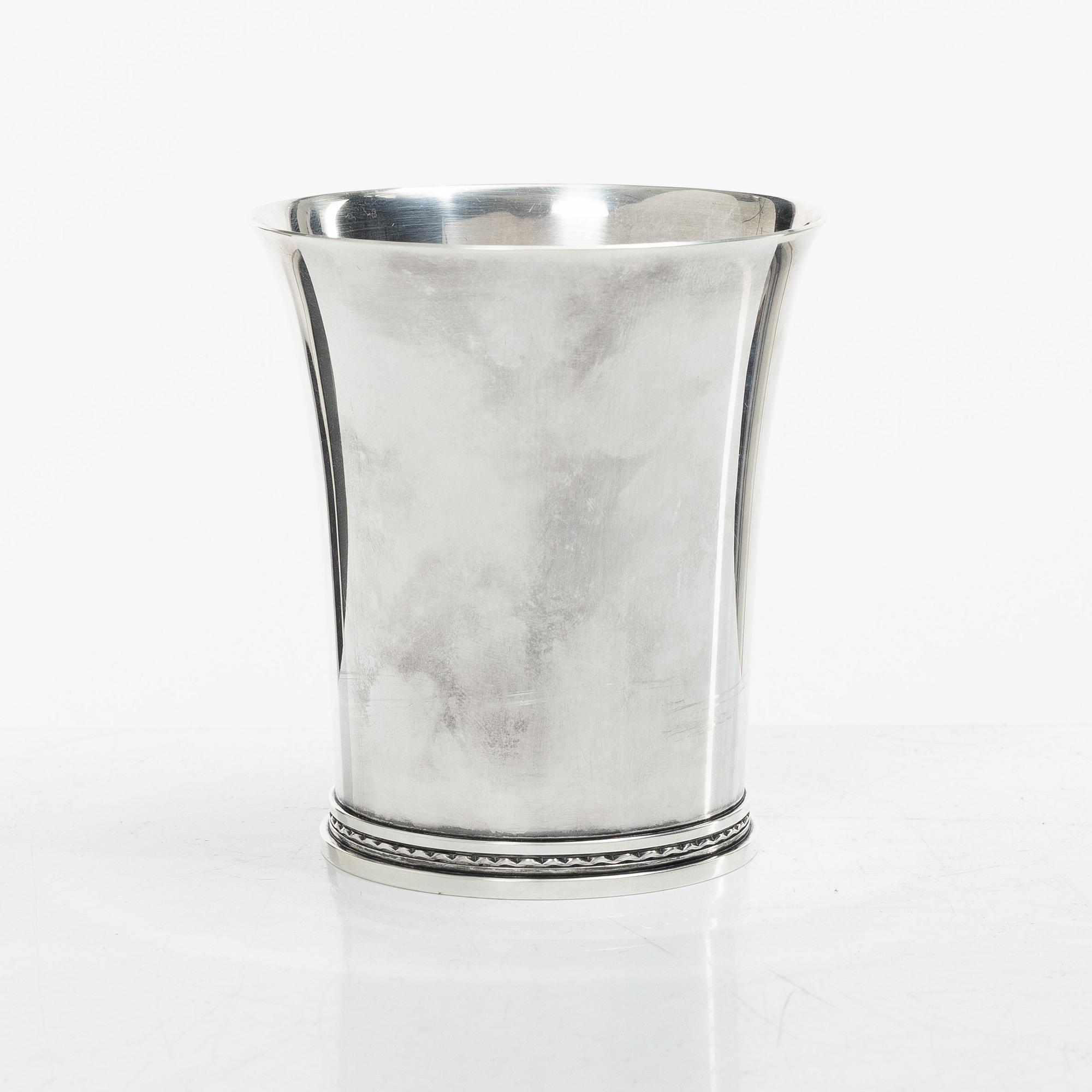 Eric Råström, a silver vase, Råströms Silver- O Nysilverfabrik, Stockholm, 1972.