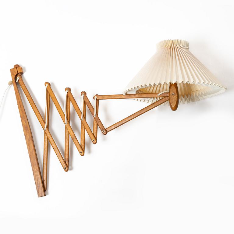 Erik Hansen, vägglampa, "Saxelampe", Le Klint, Danmark 1900-talets andra hälft.