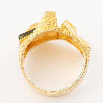 Björn Weckström, Ring, “Turmalinbro”, 18K gold and tourmaline. Lapponia.