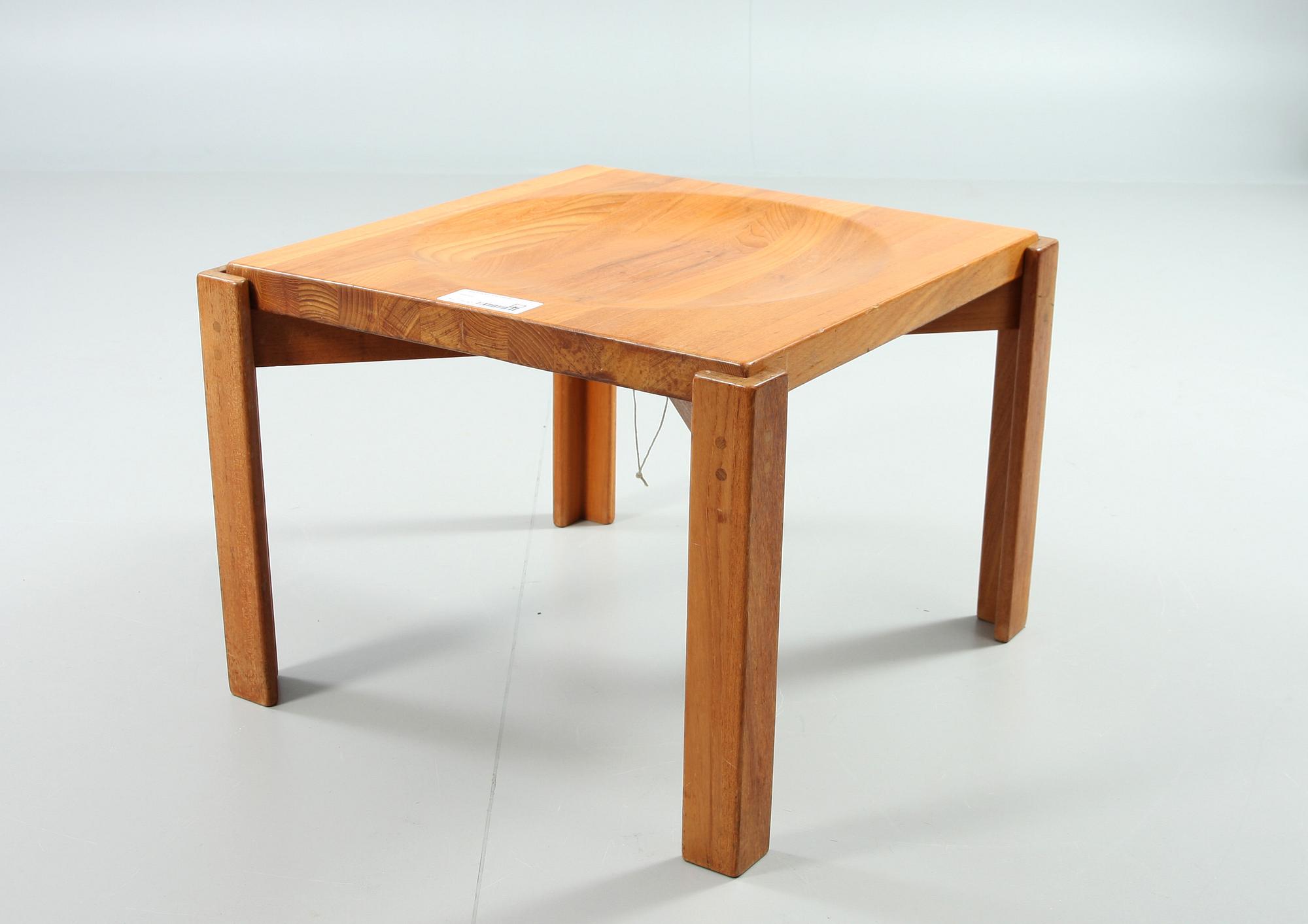 BORD, teak. Källemo.
