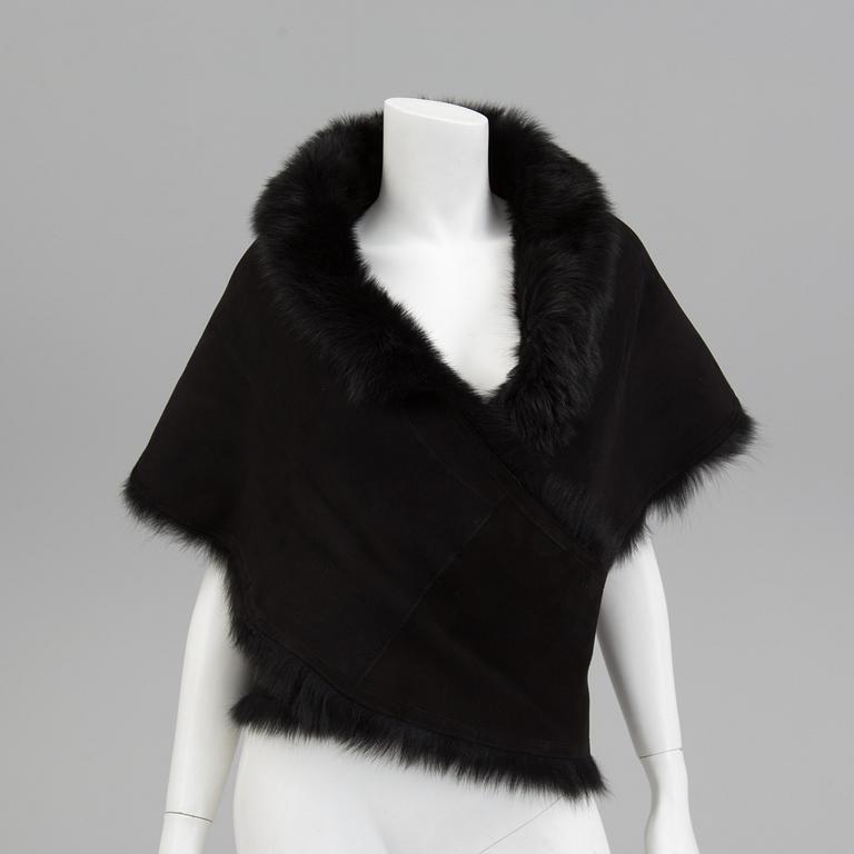 RALPH LAUREN, a black lambfur shawl / stola, size M.