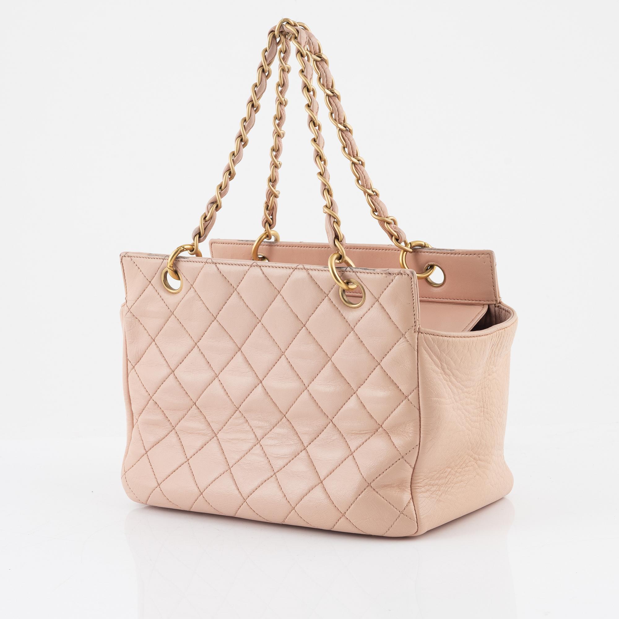 Chanel, väska, 2000-2022.