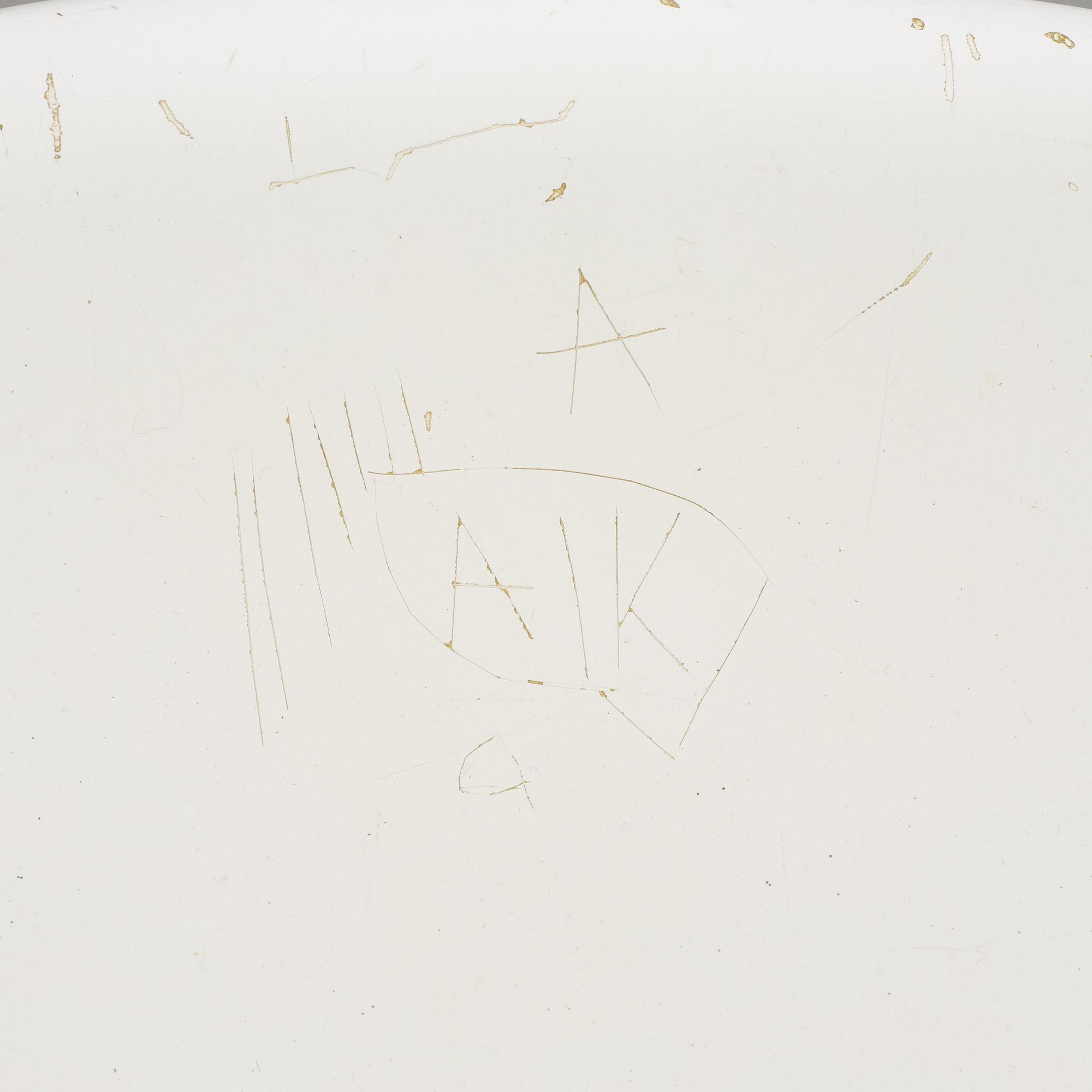 EERO AARNIO, KANTARELLIPÖYTÄ, 1966, Asko Oy. PASTILLI. Valmistanut Asko tai Adelta. Suunniteltu 1962.