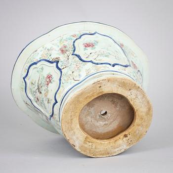 YTTERFODER, porslin. Sen Qing dynastin.